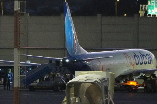 迪拜航空客机惊魂事件：飞行员驾驶舱遇袭、飞机急坠 乘客出手救险